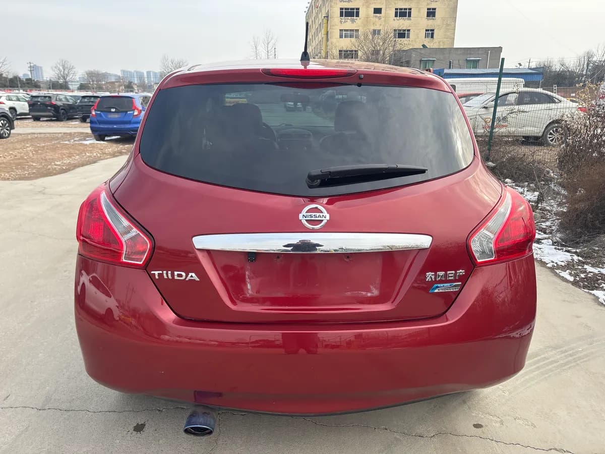 Nissan Tiida 2006 5