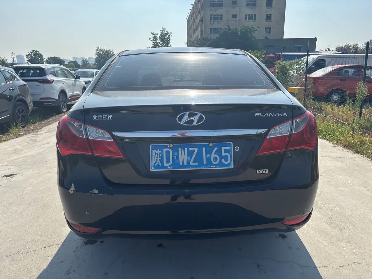 Hyundai Elantra Yuedong 2011 5