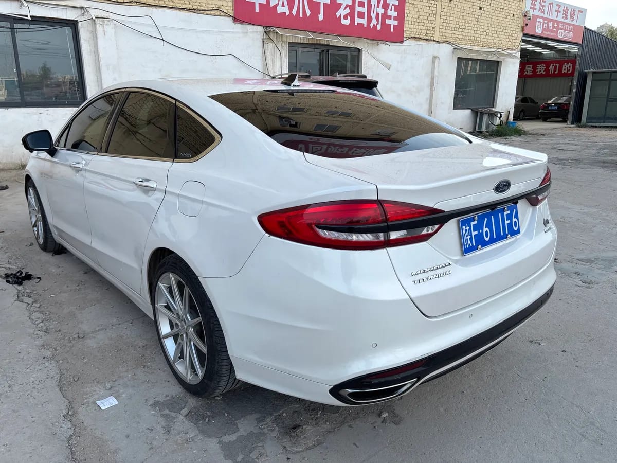 Ford Mondeo 2017 4