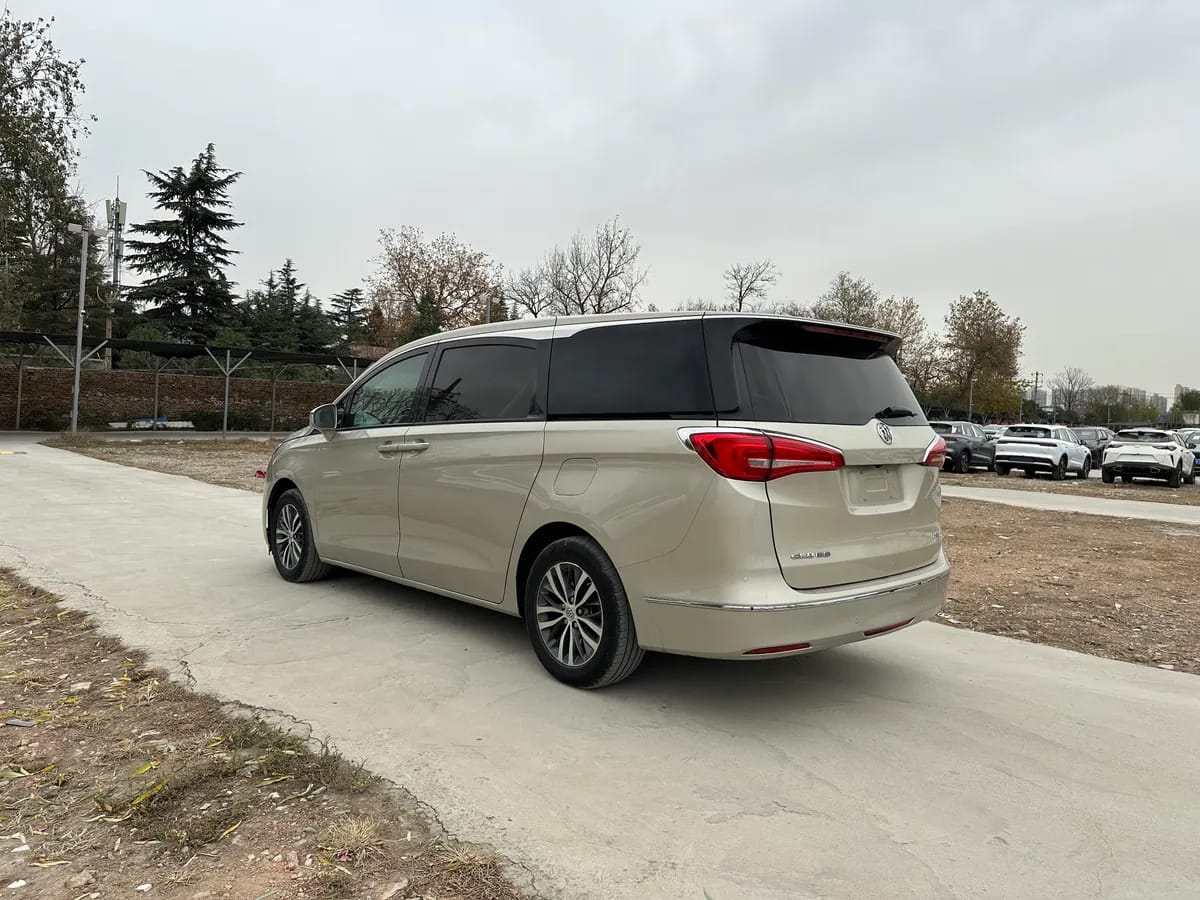 Buick GL8 2017 7