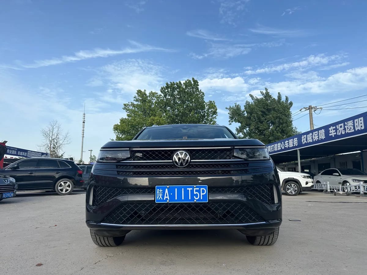 Volkswagen 2023 380TSI R-Line