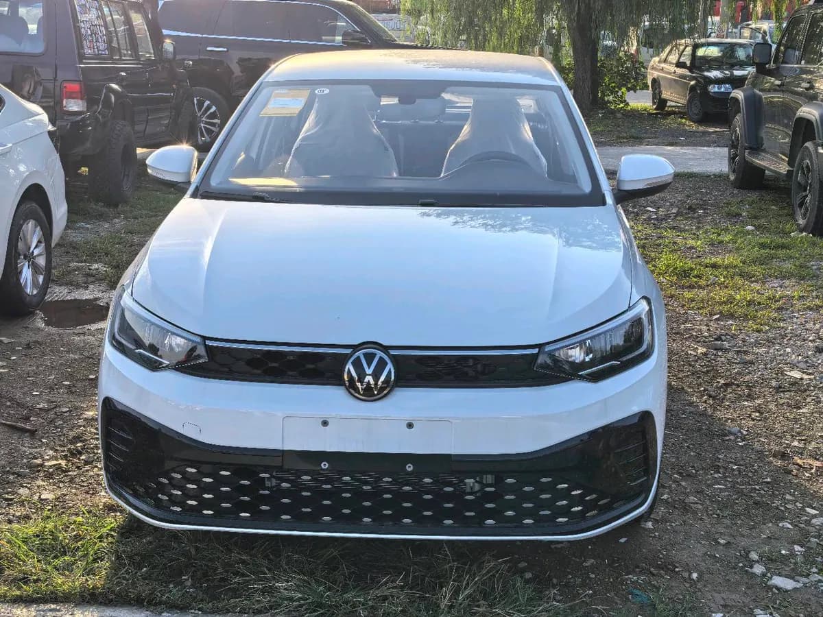 Volkswagen Lavida 2025 4