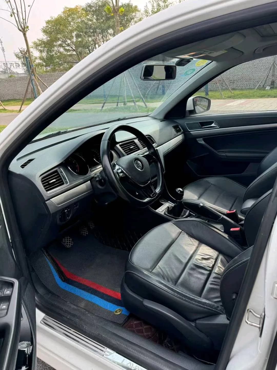 Volkswagen Lavida 2015 4