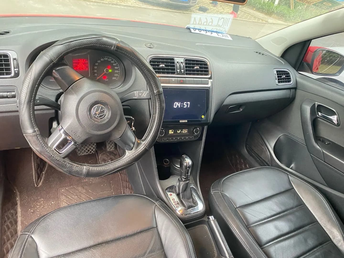 Volkswagen Polo 2011 9