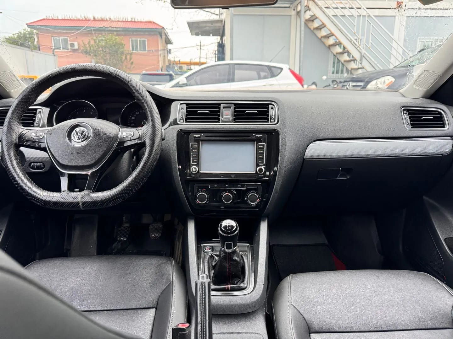 Volkswagen Sagitar 2017 5
