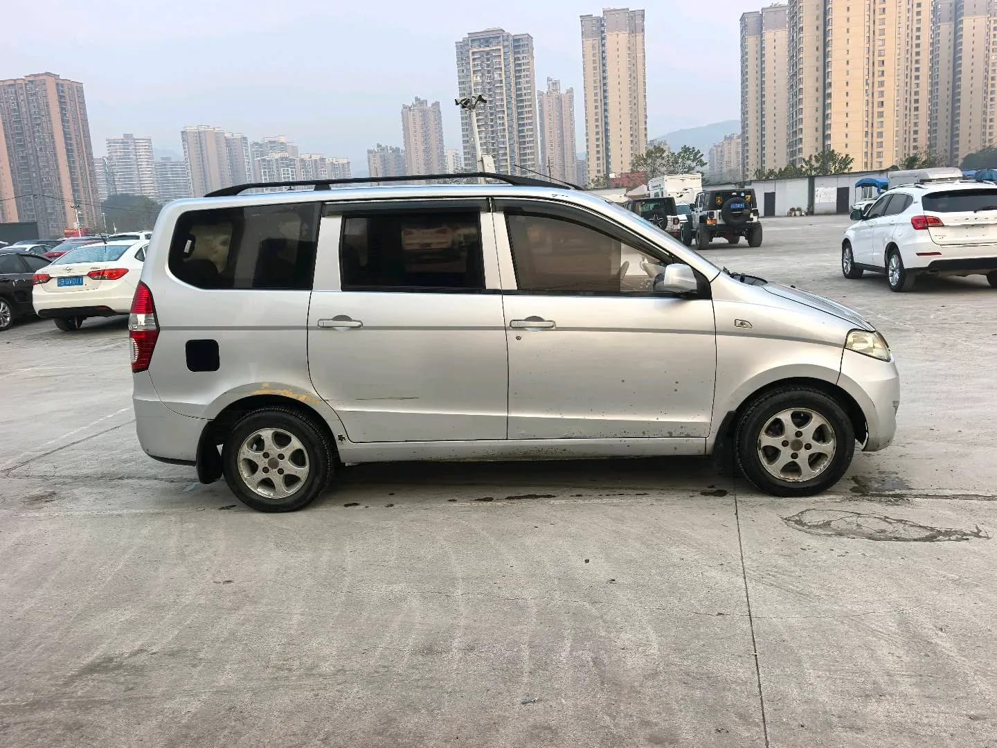 Wuling Hongguang 2010 4