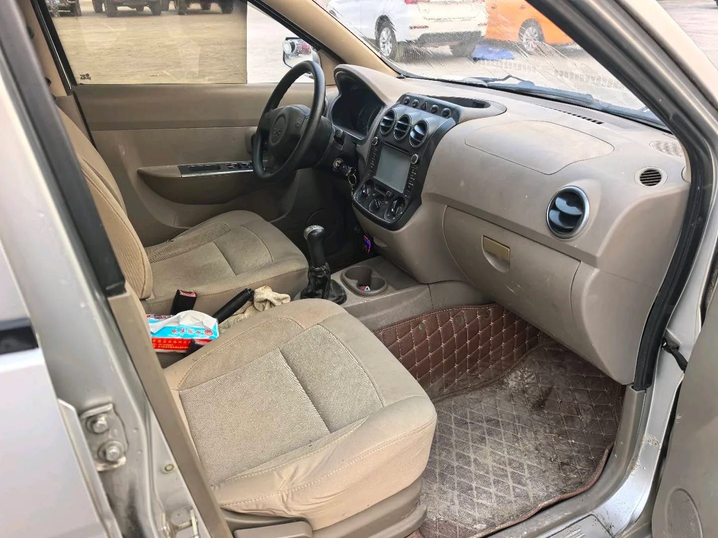 Wuling Hongguang 2010 5