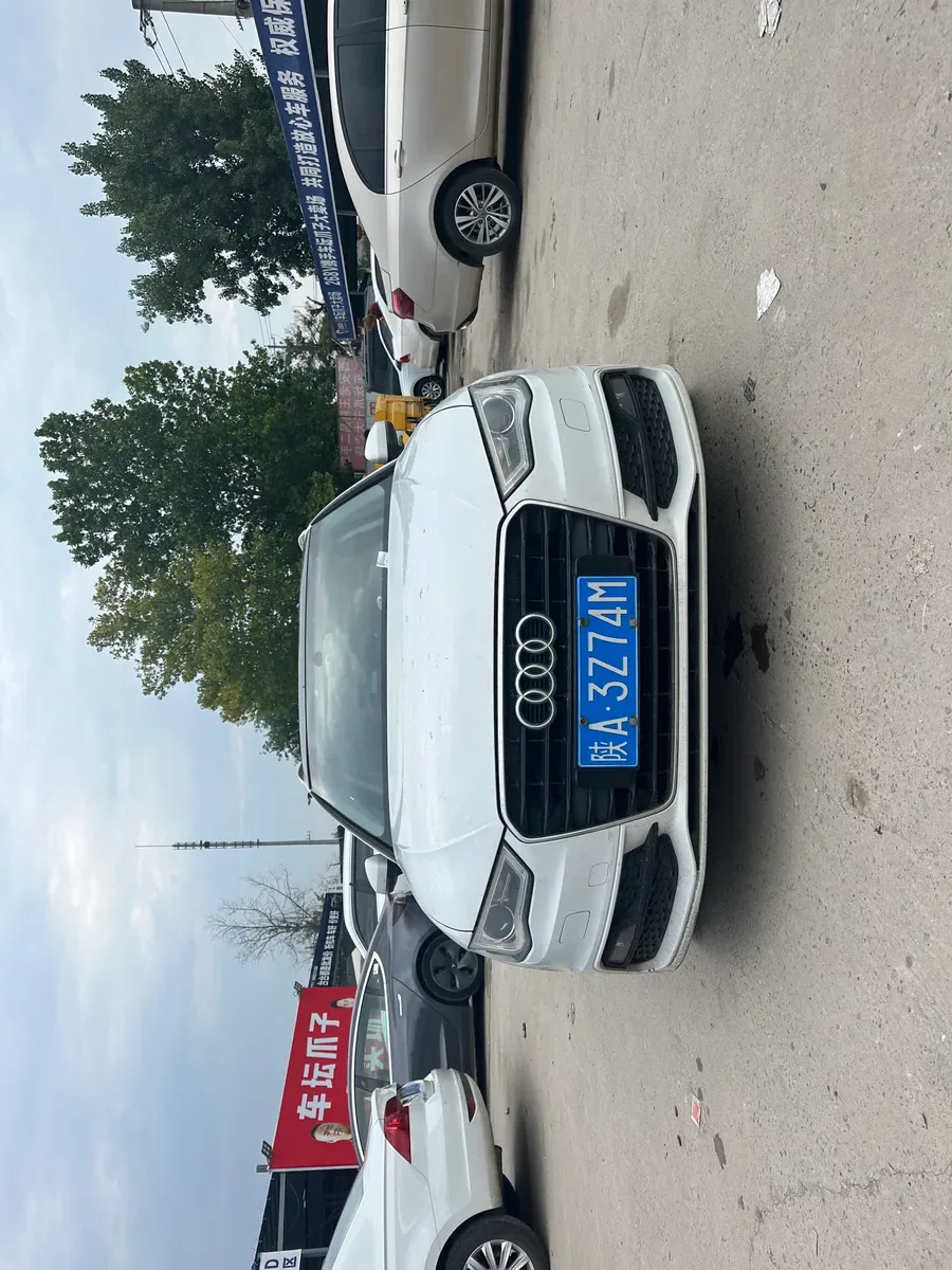 Audi A3( ) 2014 Sportback 40 TFSI S line