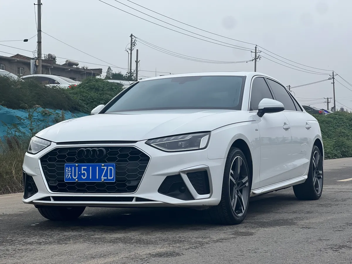 Audi A4L 2022 40 TFSI