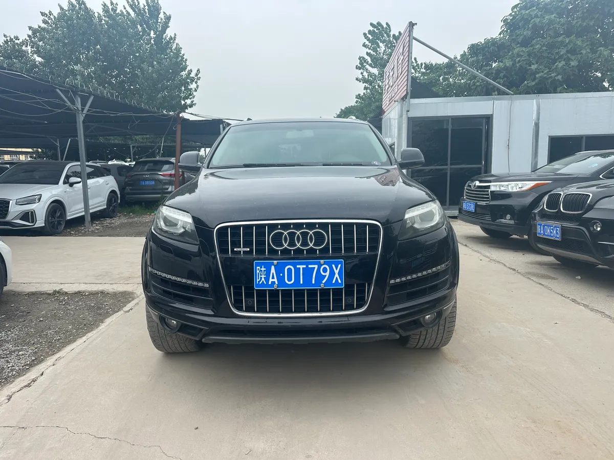 Audi Q7 2011 3.0 TFSI (200kW)