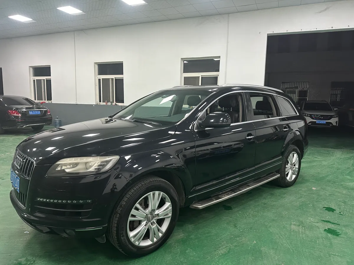 Audi Q7 ( ) 2013 35 TFSI