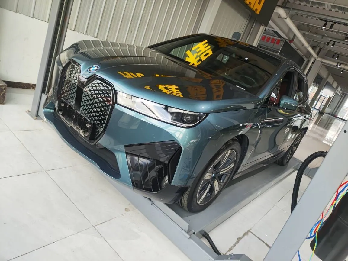 BMW iX 2023