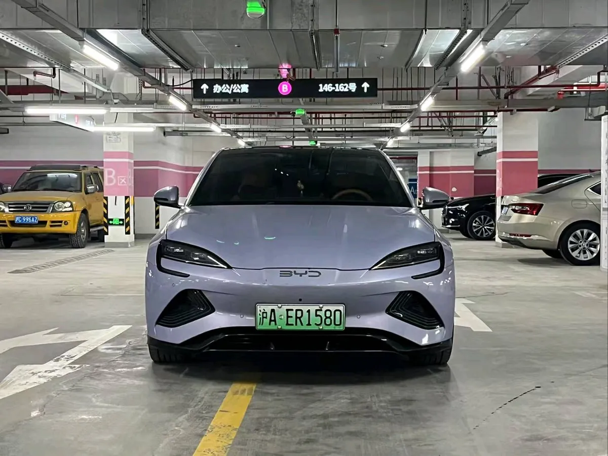 BYD 2025 650