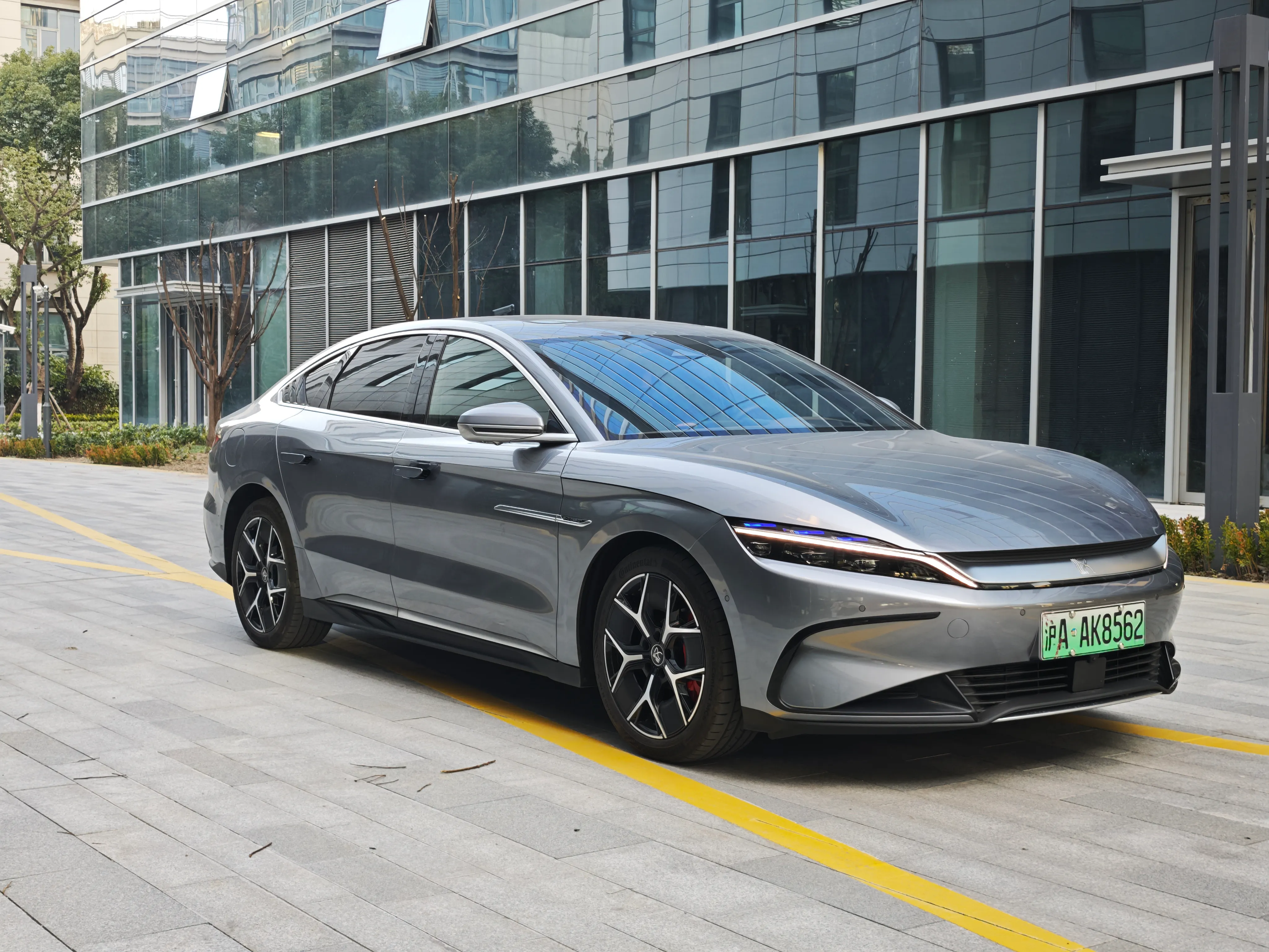 BYD Han 2022 EV 715KM
