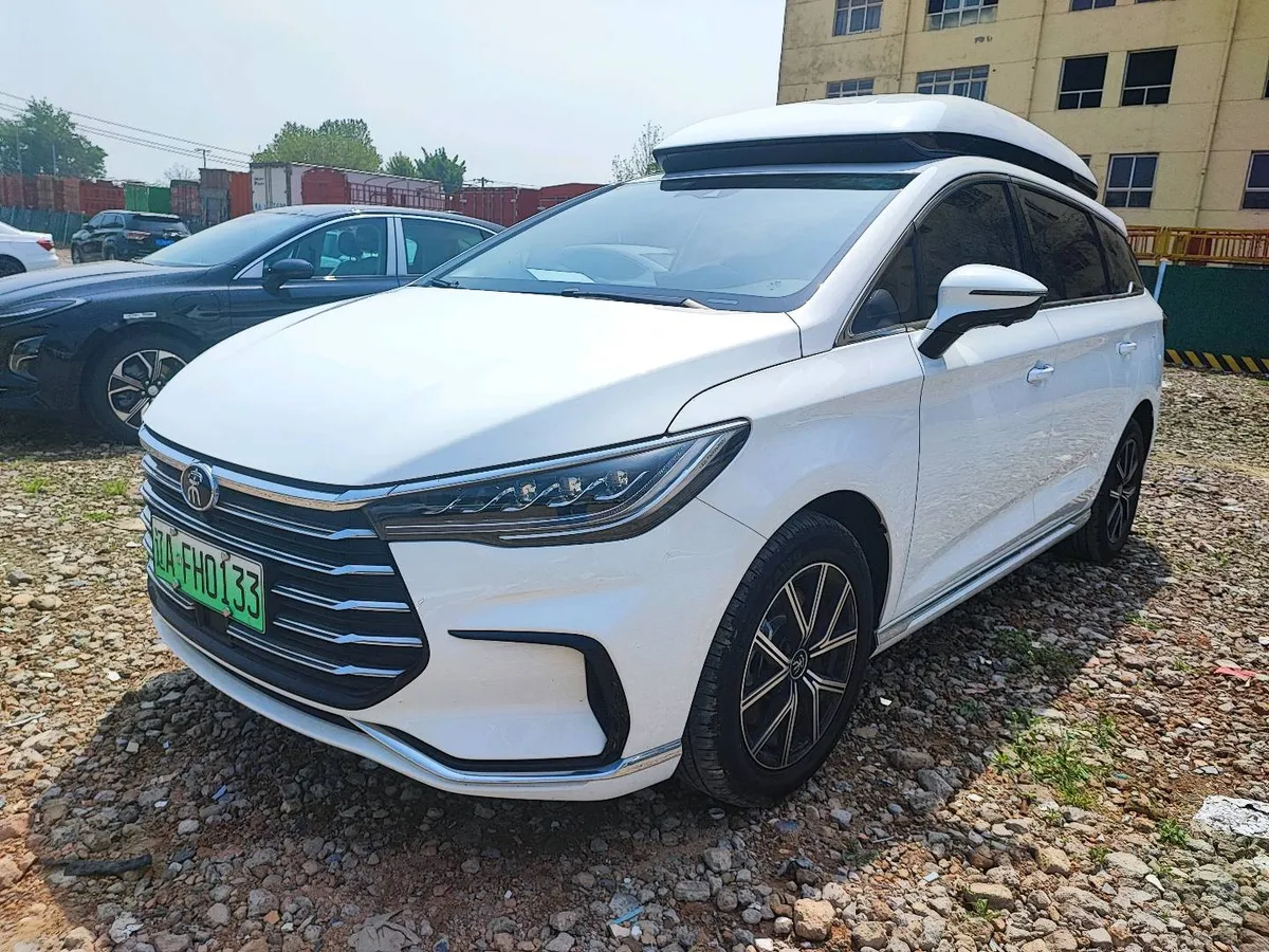 BYD MAX 2022 DM-i 105KM