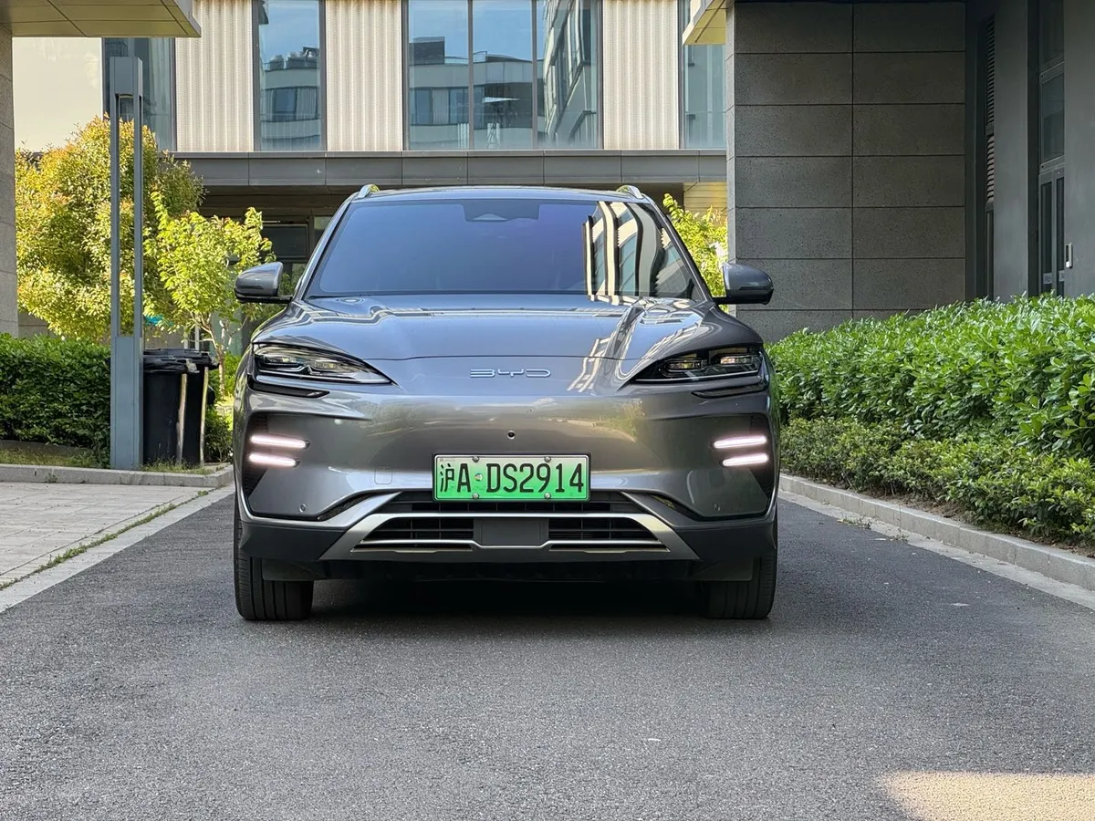 BYD PLUS 2023 EV 520KM