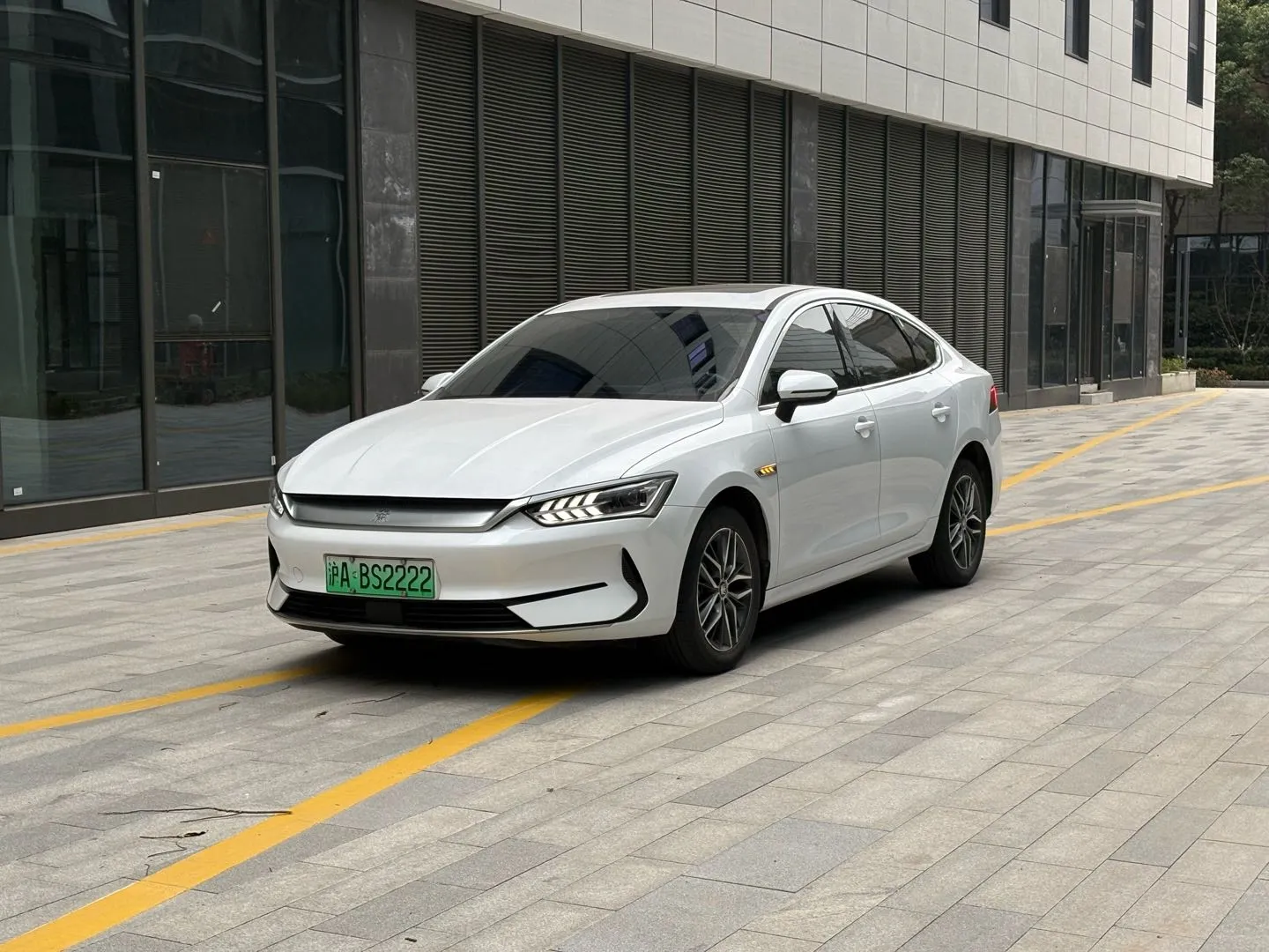 BYD Qin PLUS 2021 EV 400KM Luxury
