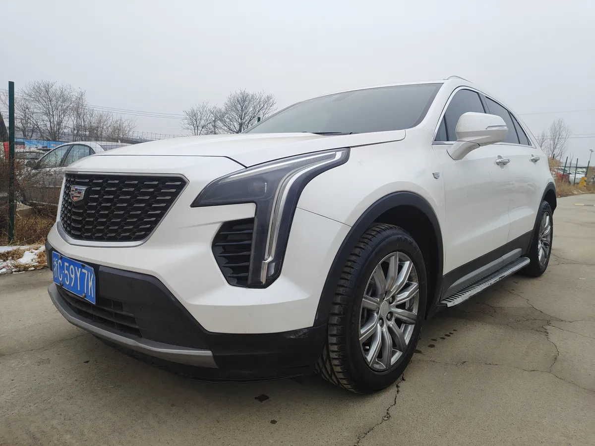 Cadillac XT4 2020 28T