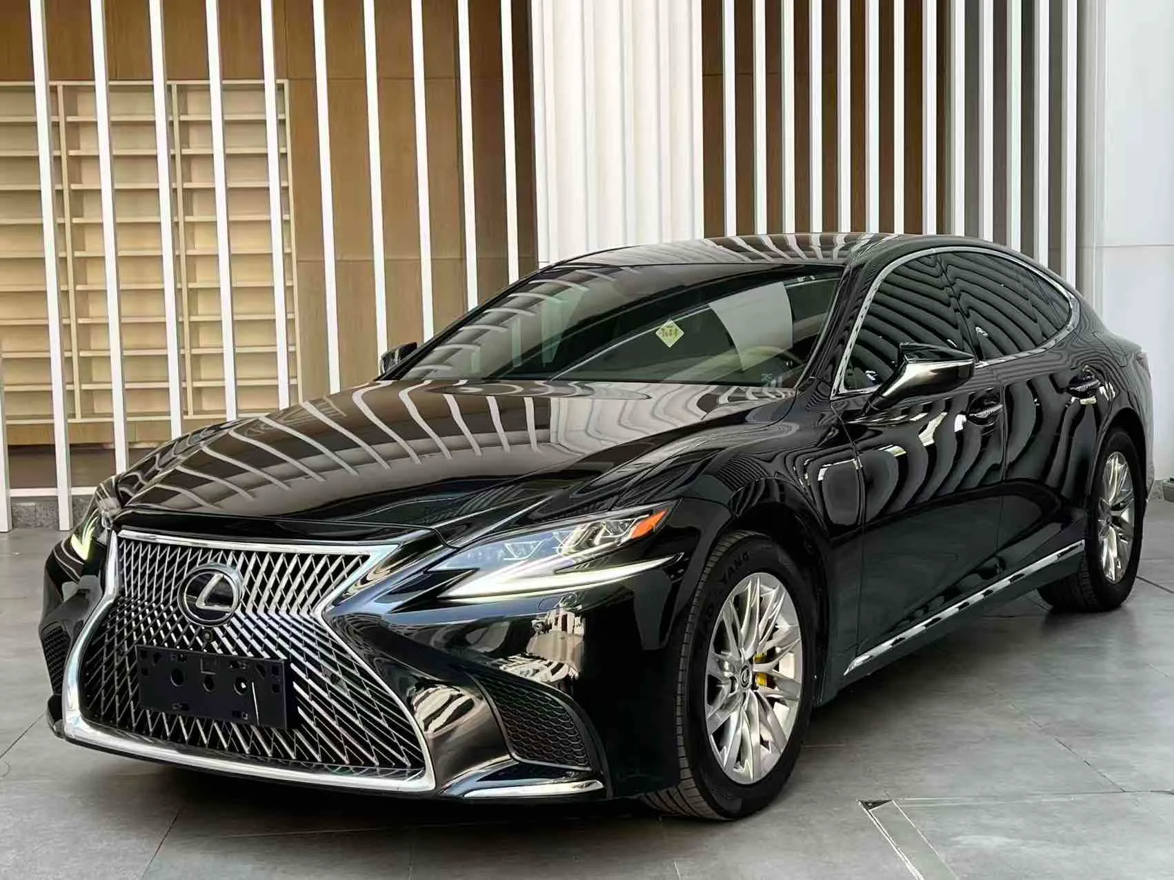 Lexus LS 2018