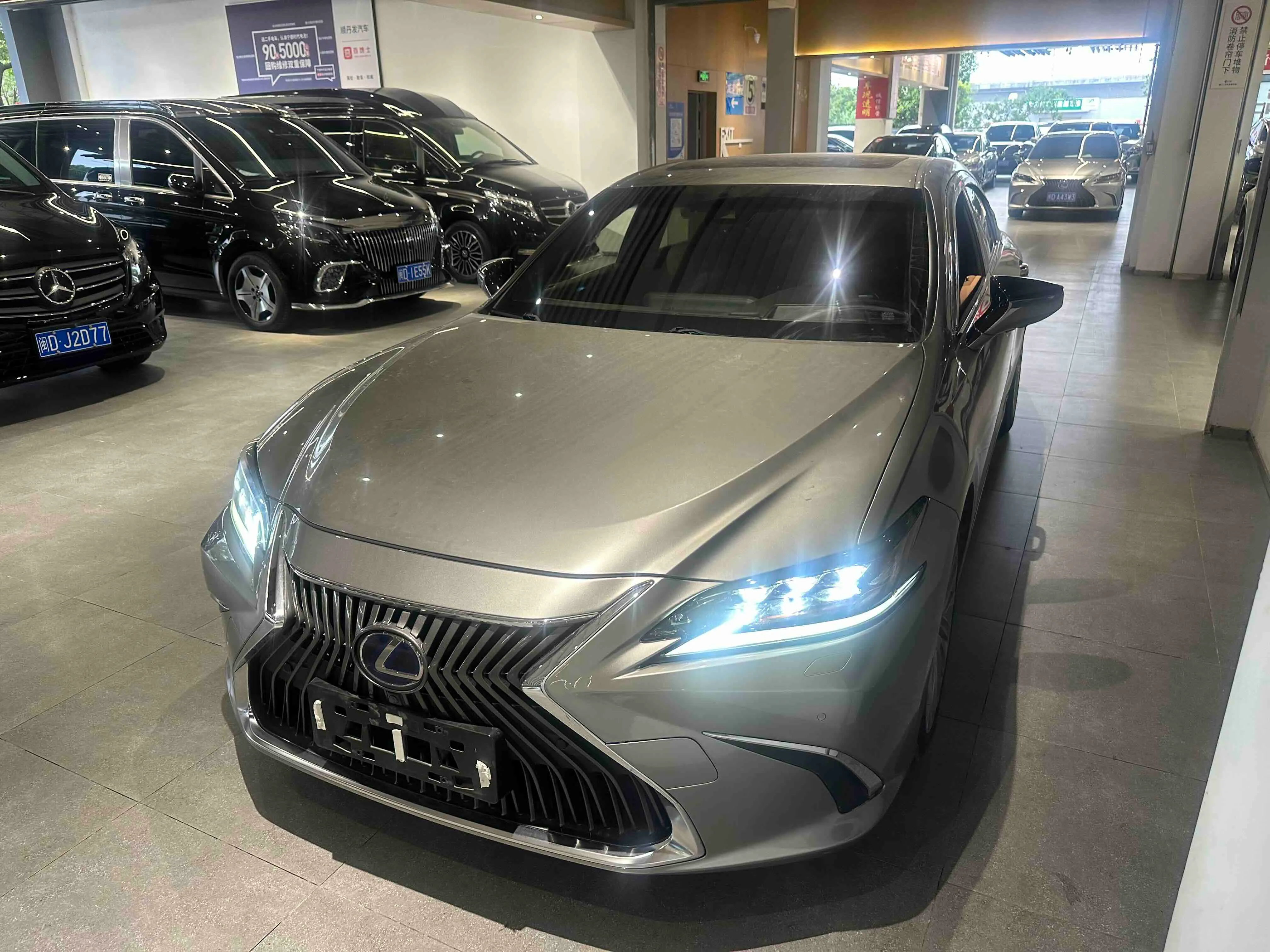 Lexus ES 2018