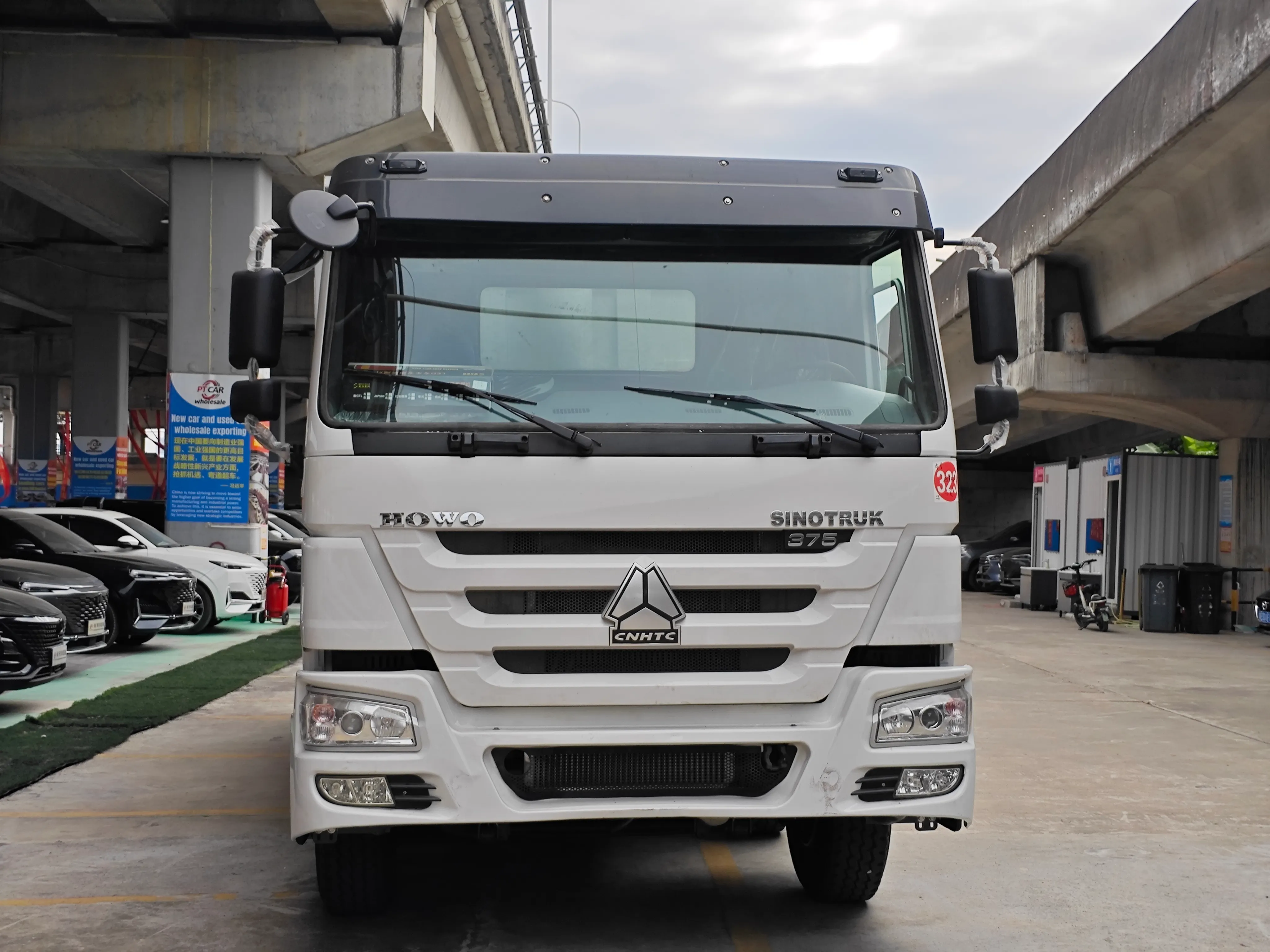 Sinotruk 8 4