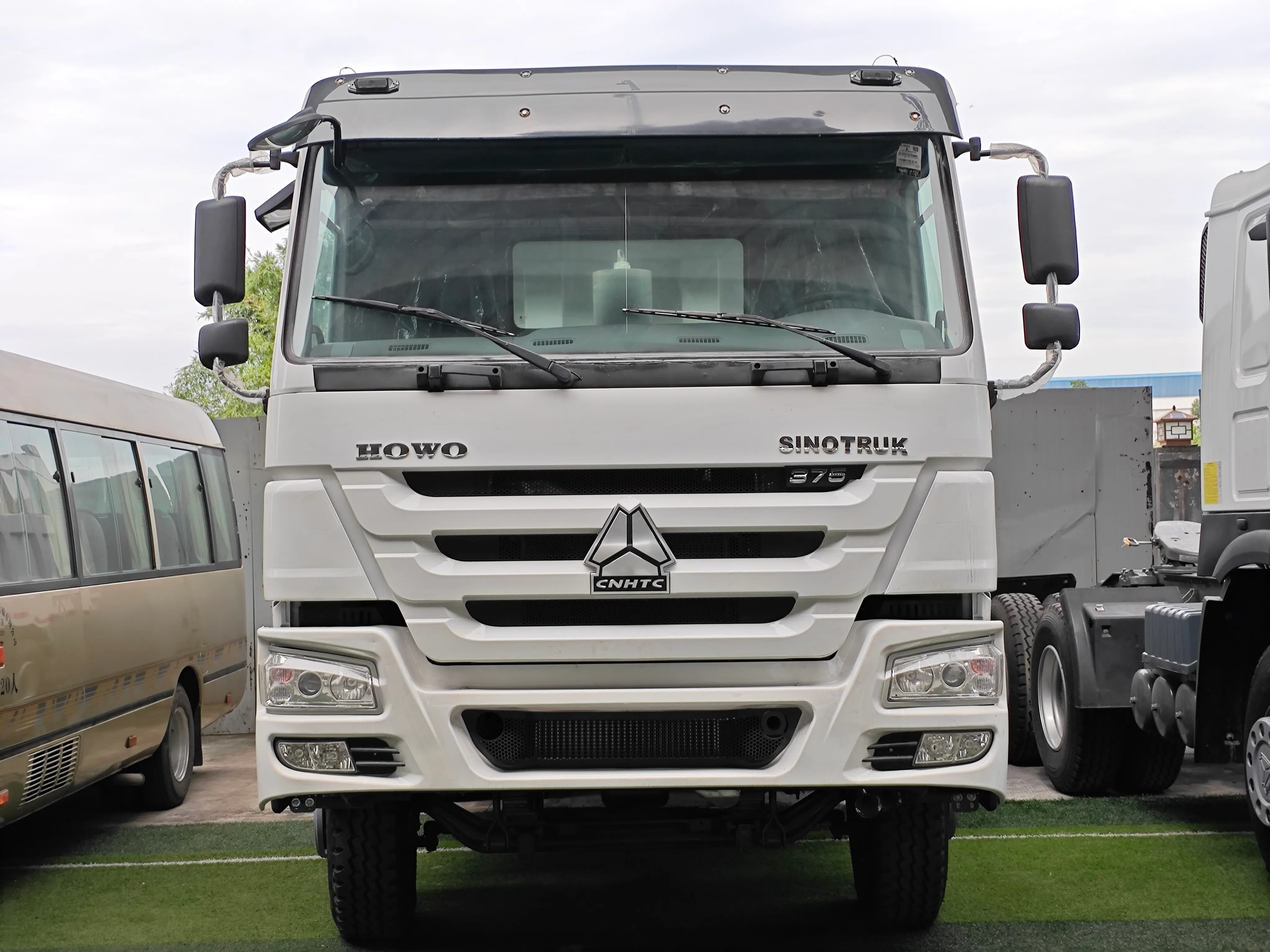 Sinotruk 6 4