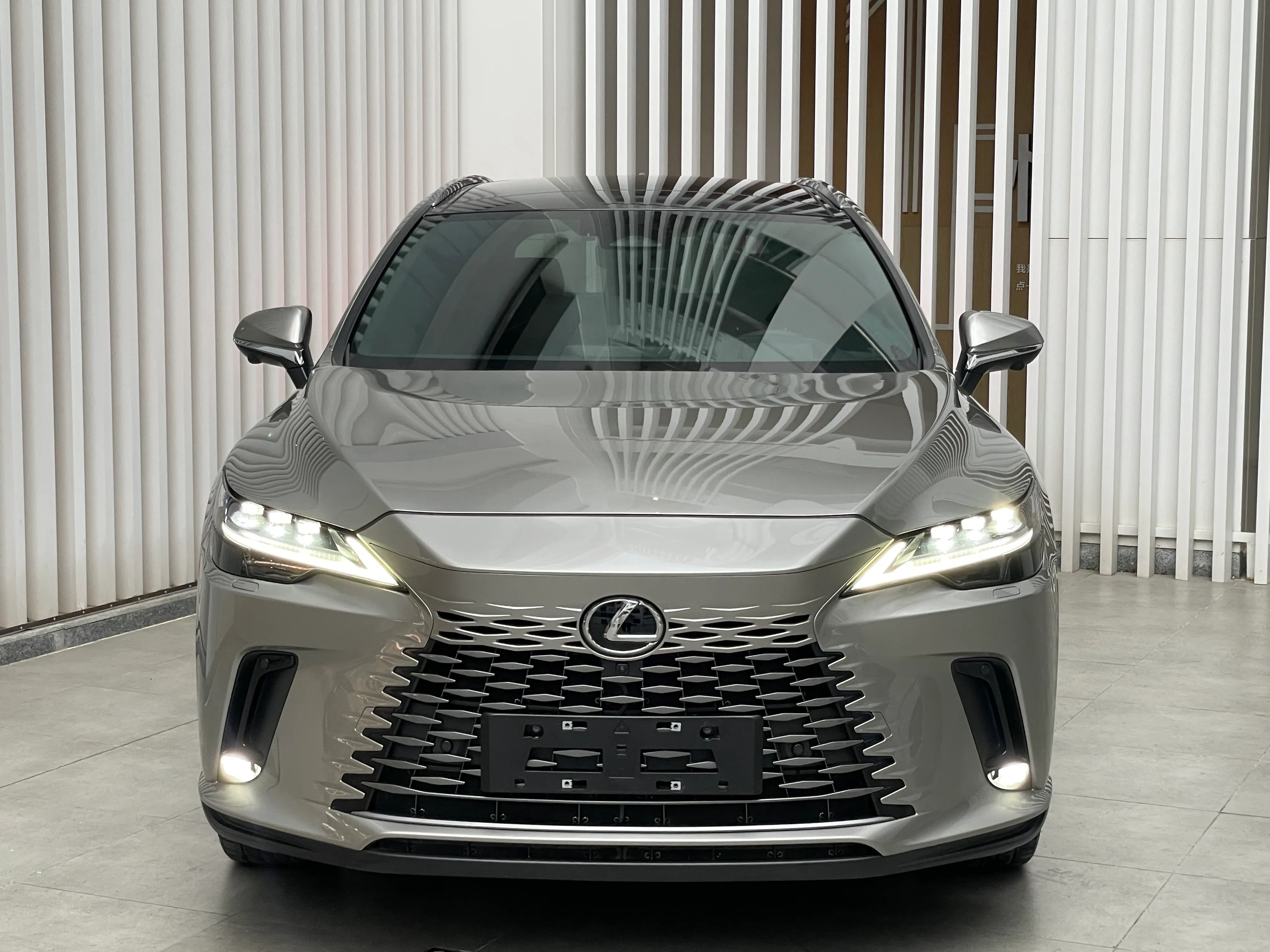 Lexus RX 2023