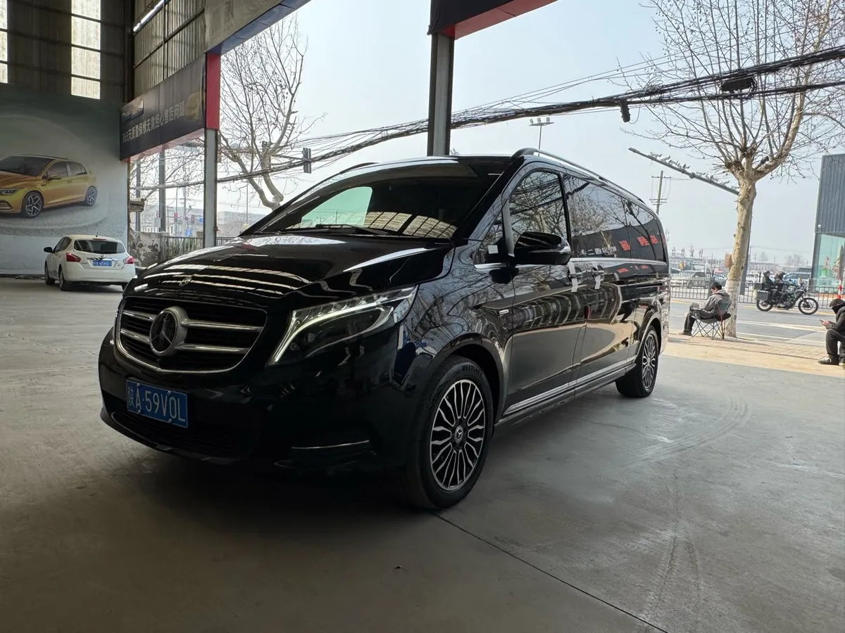 Mercedes-Benz V 2018 V 260 L V
