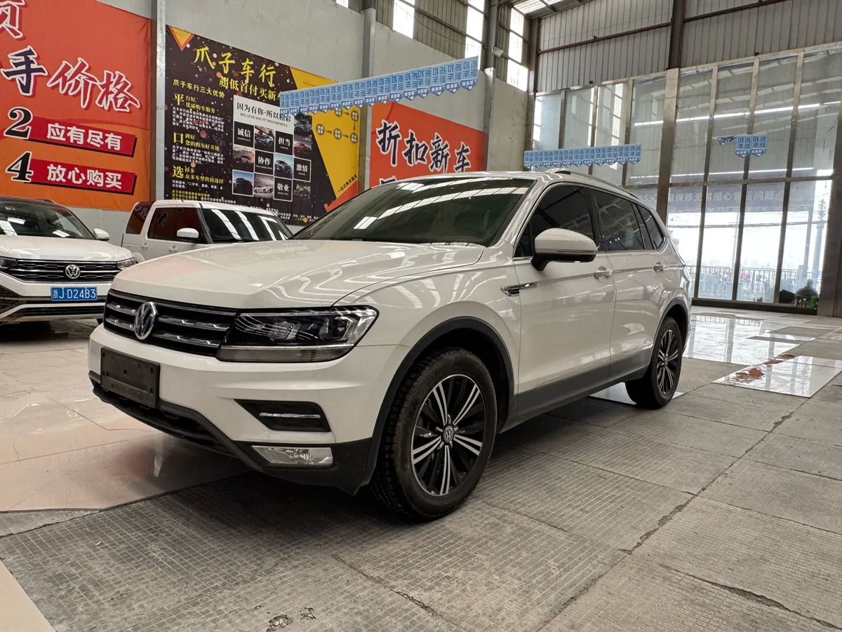 Volkswagen L 2019 330TSI ���V