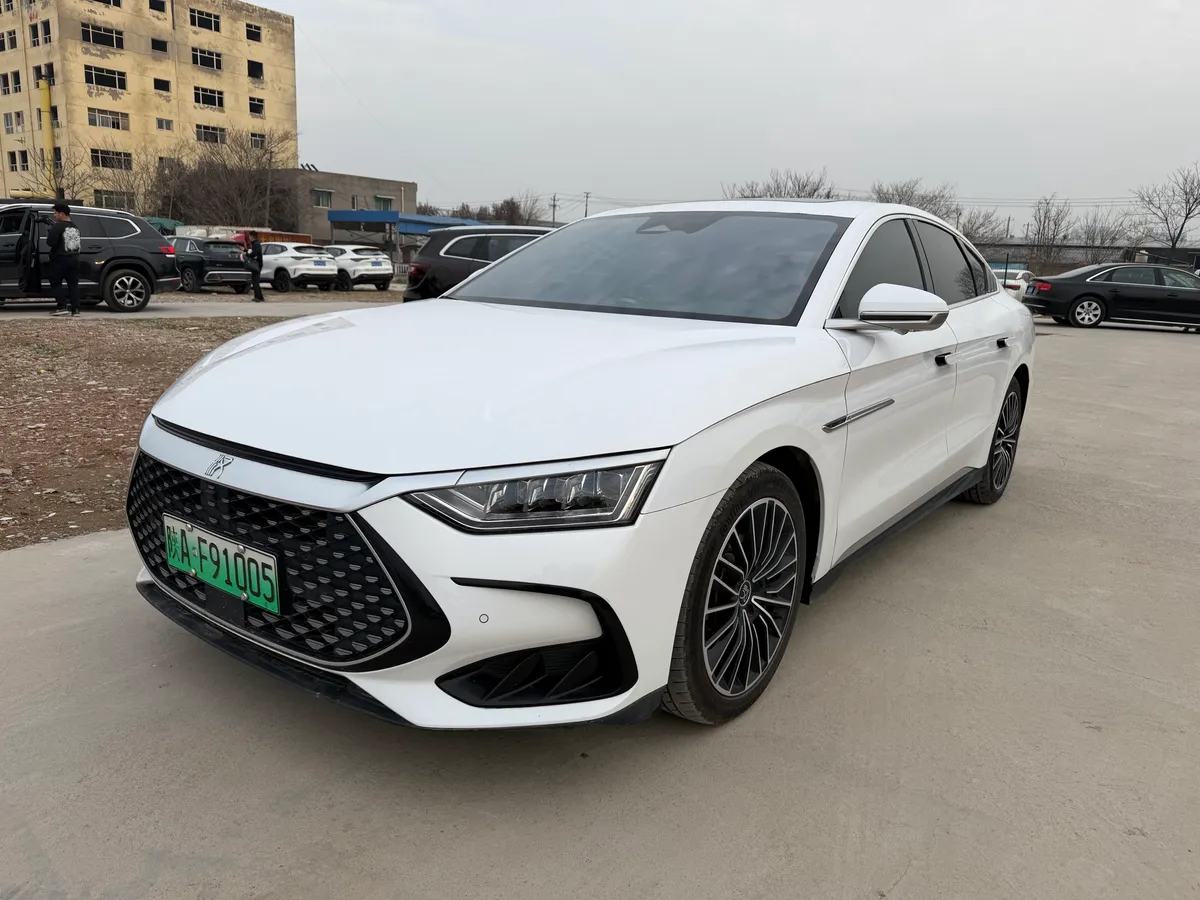 BYD 2022 DM-i 121KM