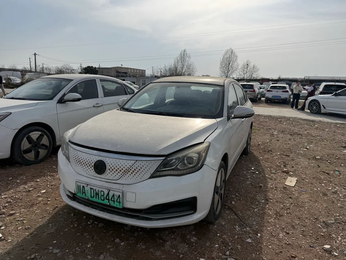 Dongfeng E70 2021 500