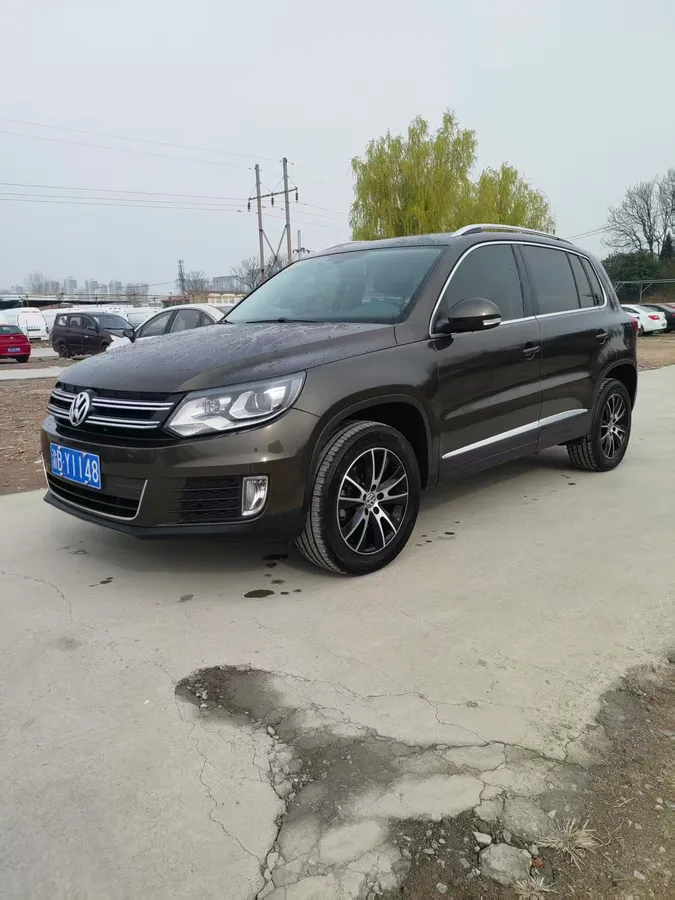 Volkswagen 2016 300TSI