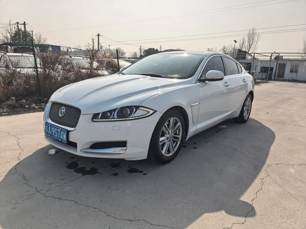 XF 2013 XF 2.0T