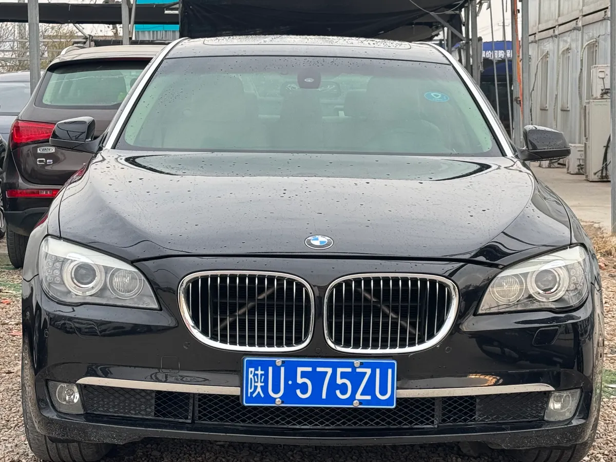 BMW 7 2009 740Li
