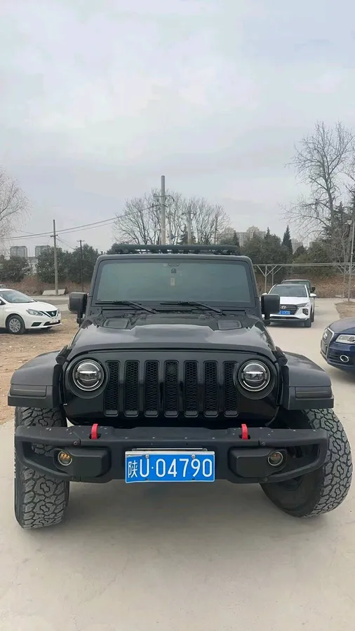 Jeep 2015 2.8TD Sahara