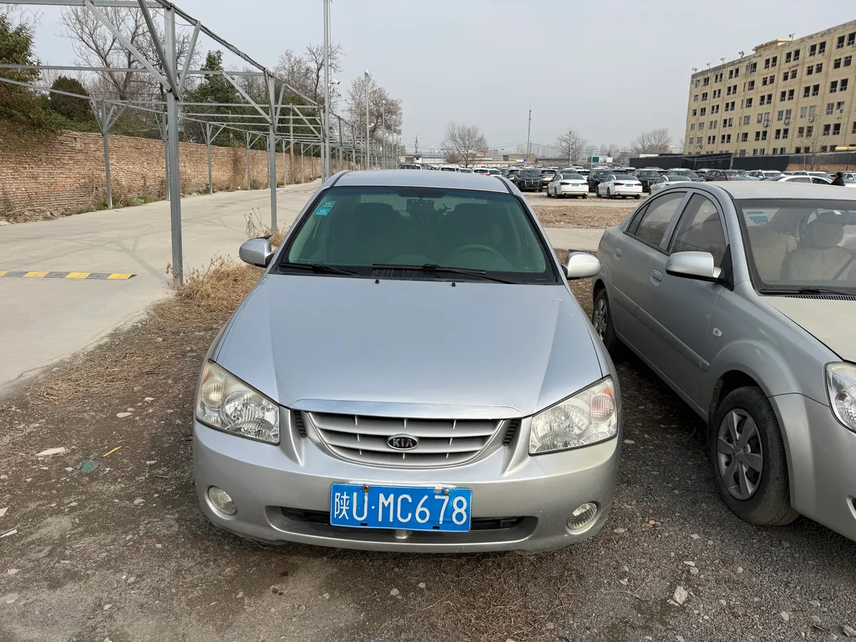 Kia 2005 1.6L MT GLS