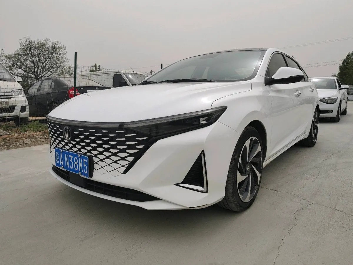 Changan PLUS 2023 1.5T DCT