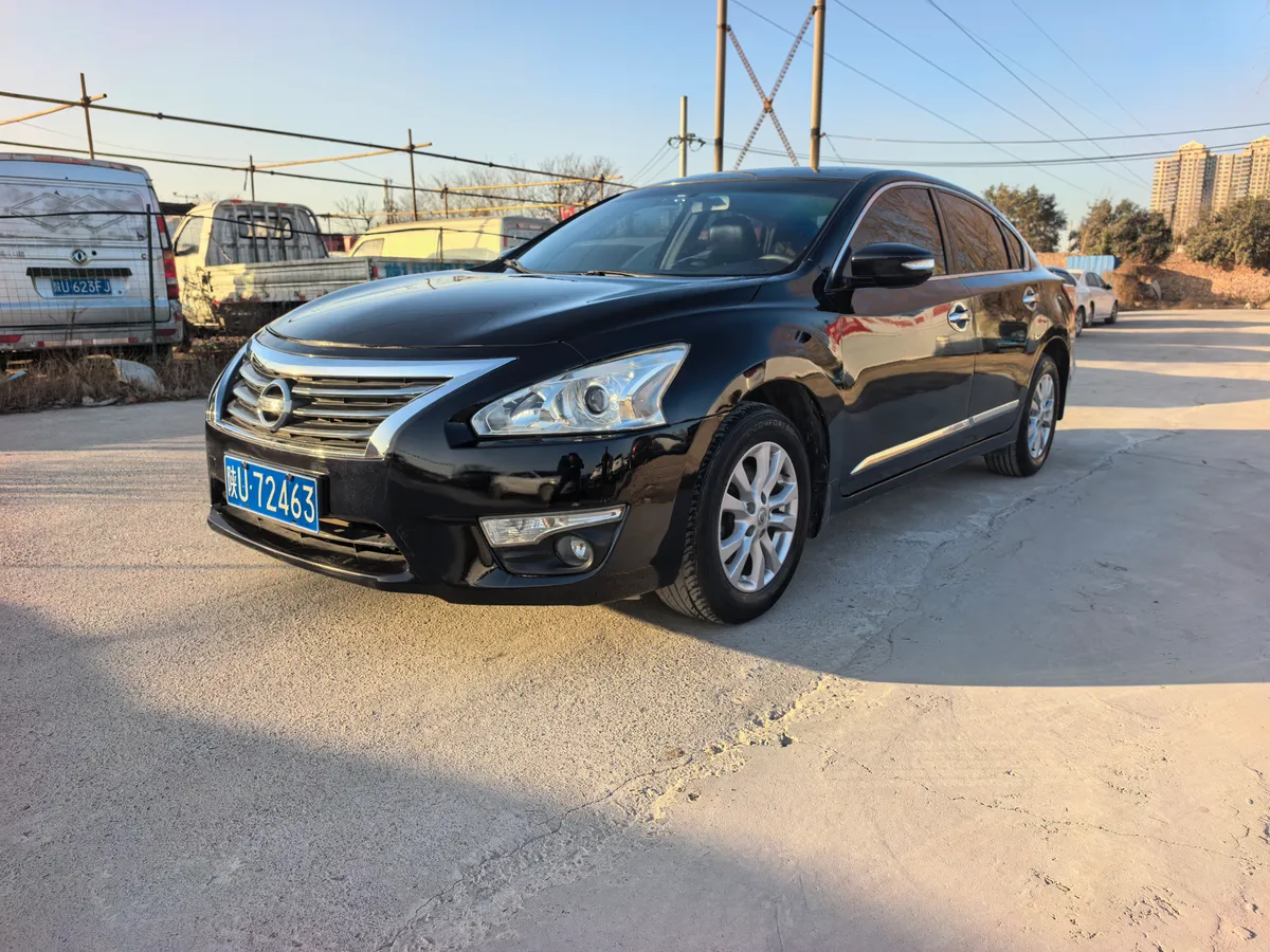 Nissan 2014 2.0L XL Upper