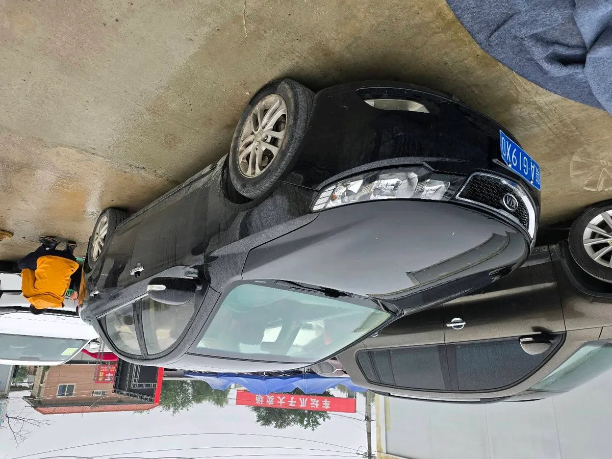 Kia 2011 1.6L MT GLS