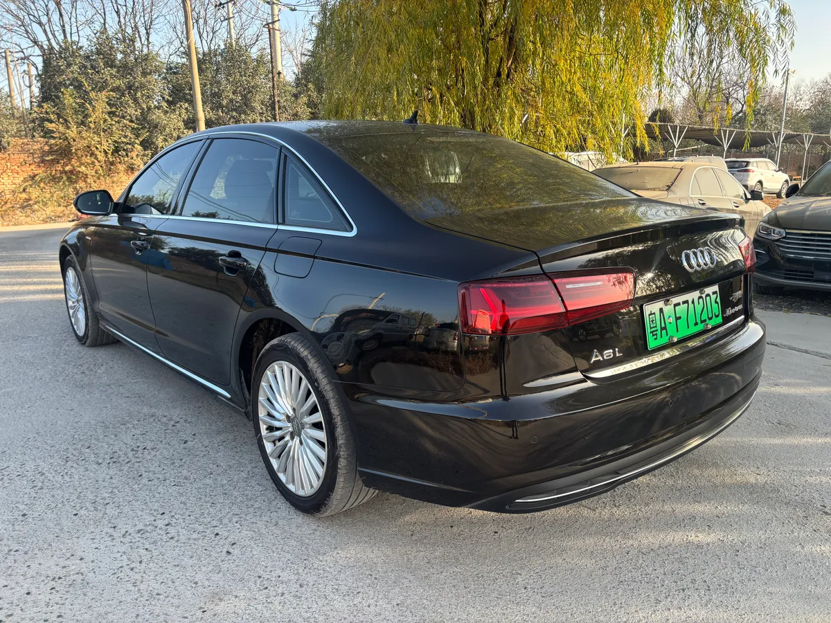 Audi A6L 2018 40 e-tron