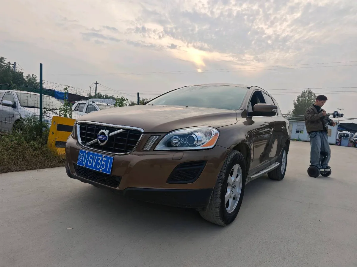 Volvo XC60( ) 2011 2.0T