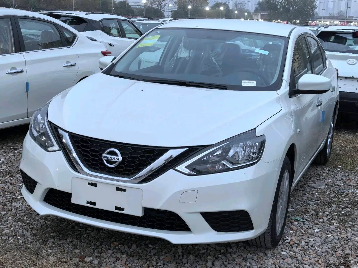 Nissan 2024 1.6XE CVT