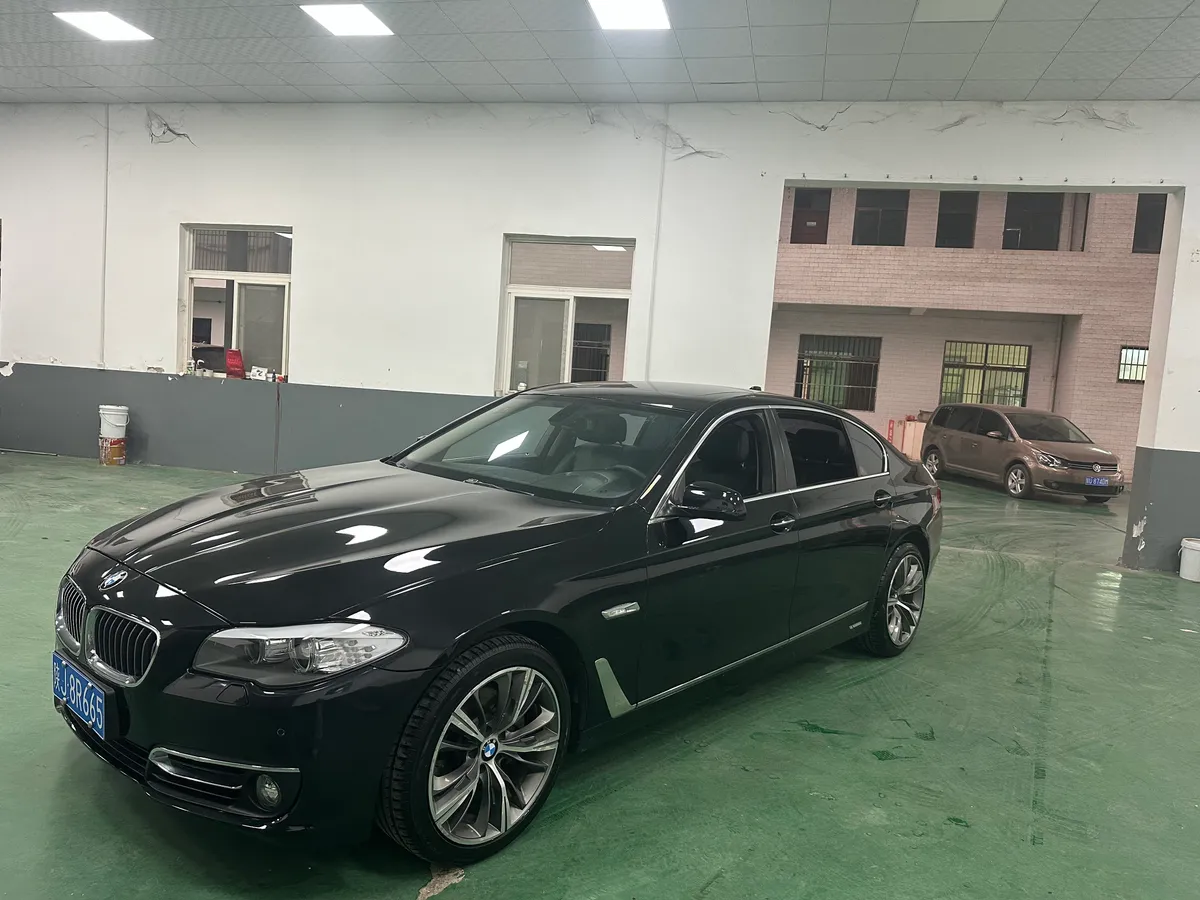 BMW 5 2012 520Li