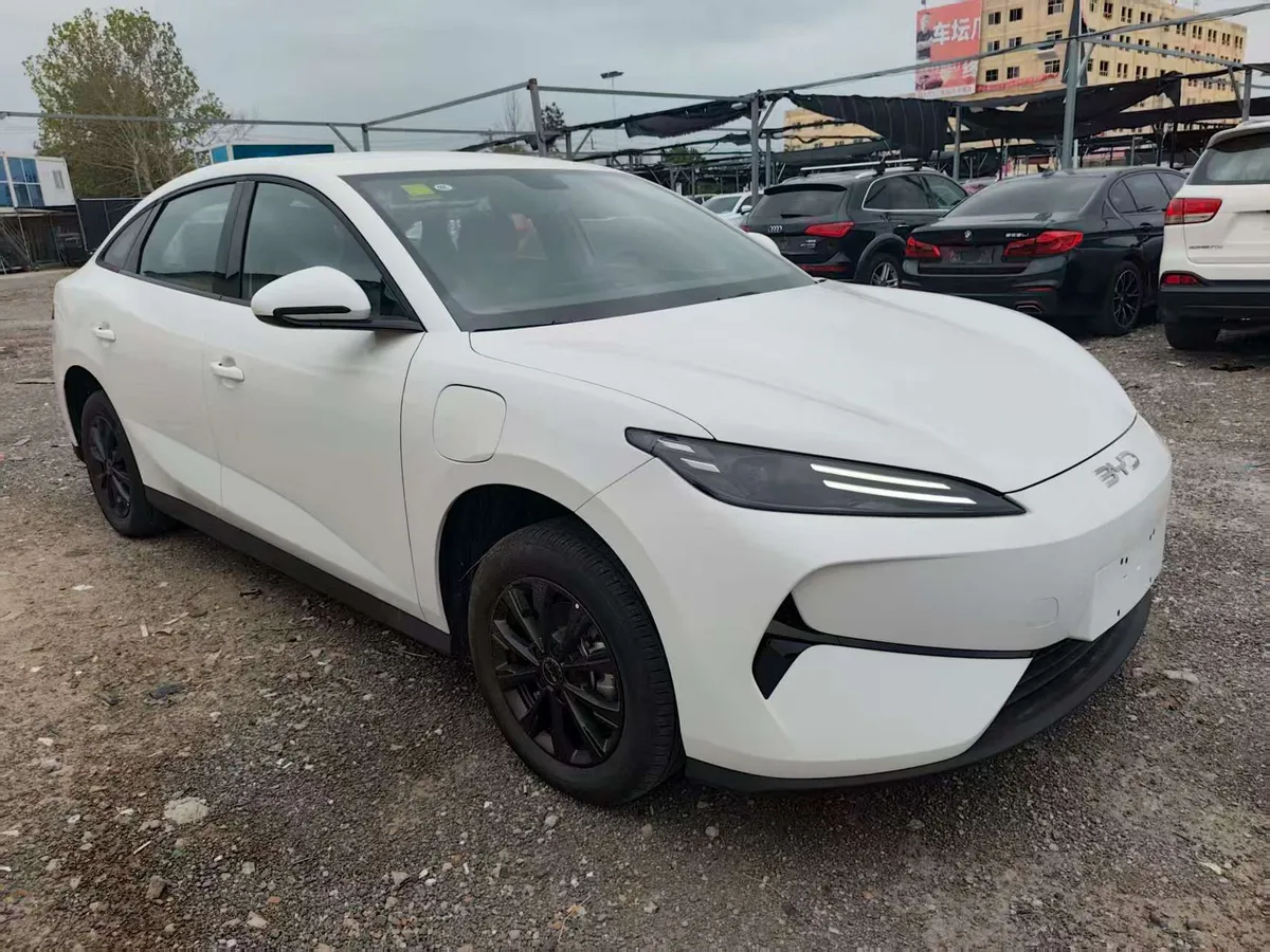 BYD e7 2025 520 13.58