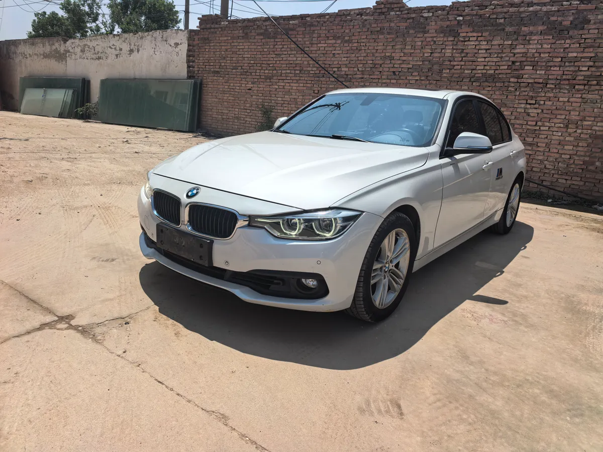 BMW 3 2017 318i