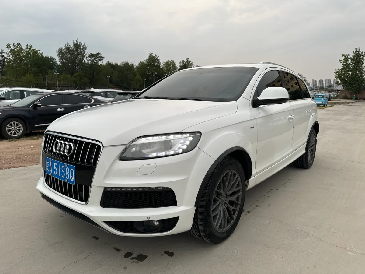 Audi Q7 ( ) 2011 3.0 TFSI (200kW)