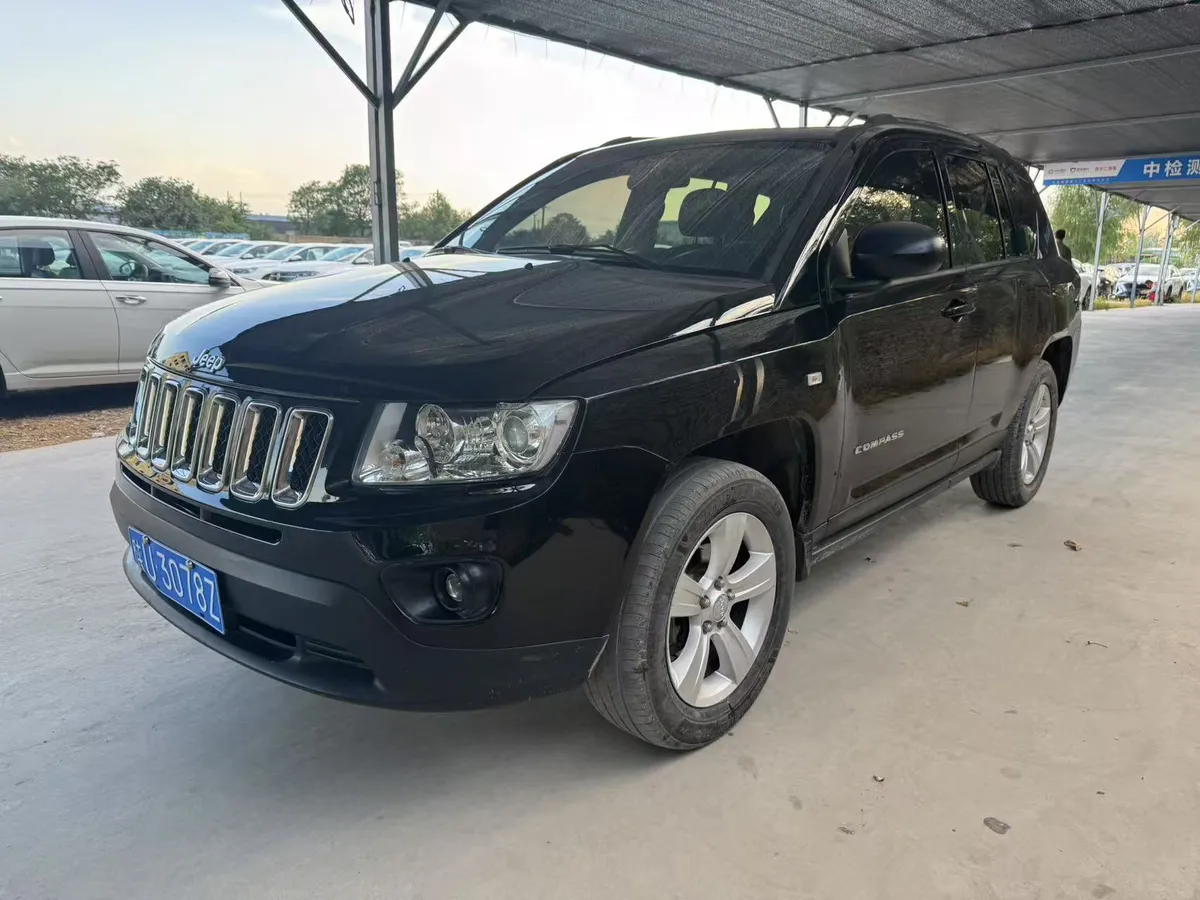 Jeep ( ) 2012 2.4L