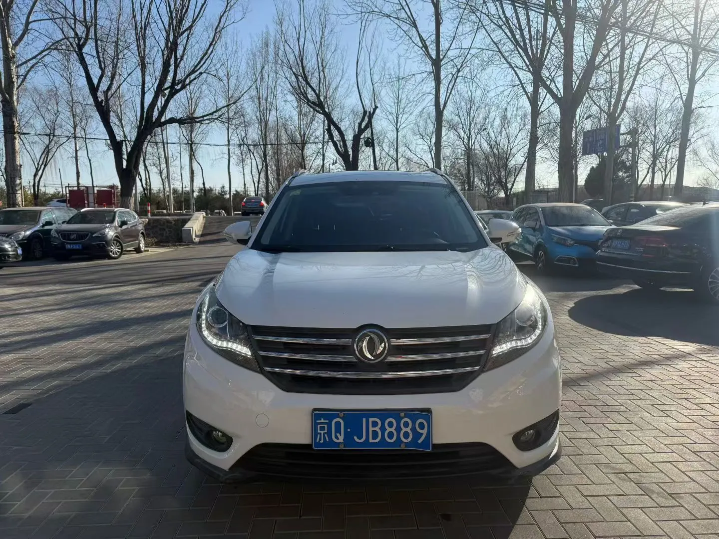 Dongfeng Fengon 580 2016