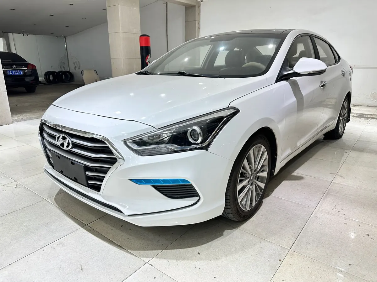 Hyundai 2017 1.8L GLS