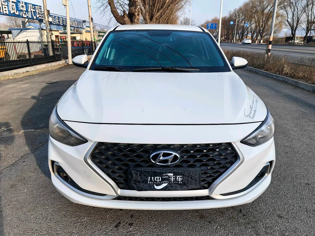 Hyundai 2018 1.6L GLS V